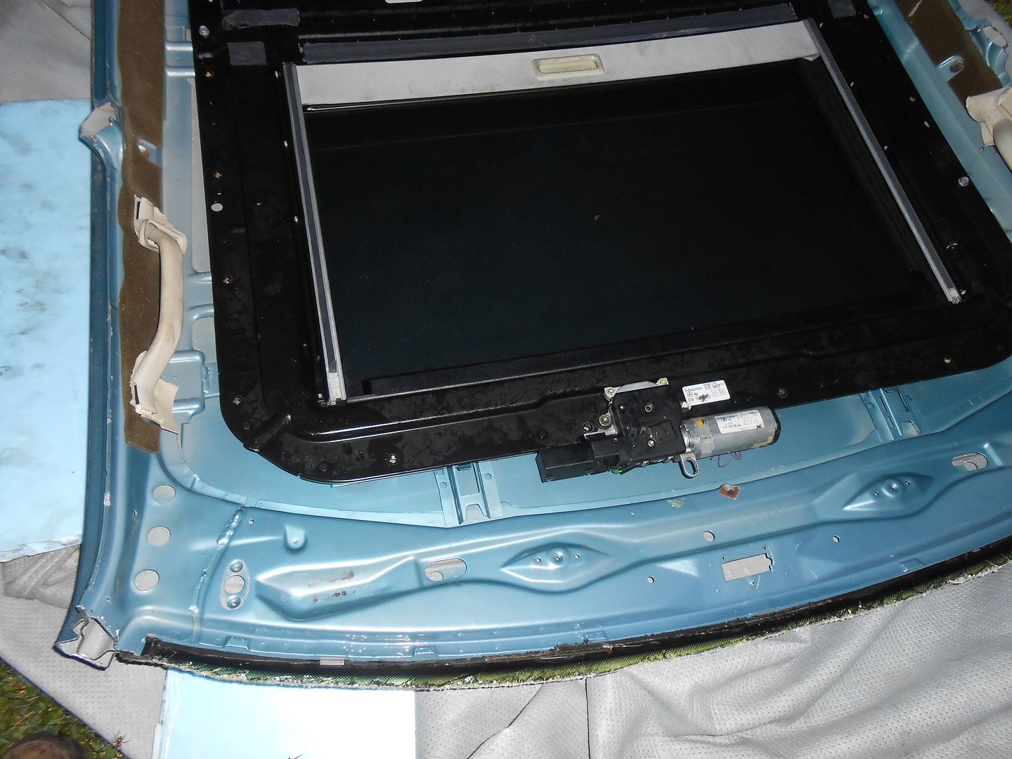 Glass Sunroof W210 to W124 Conversion Project Page 4 MercedesBenz